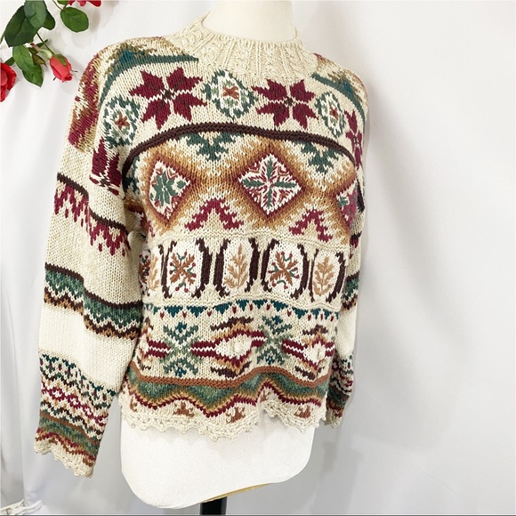 Heirloom Collectibles Sweaters - VTG Heirloom Collectibles Knit Sweater Cream Red Green Ugly Christmas Sweater